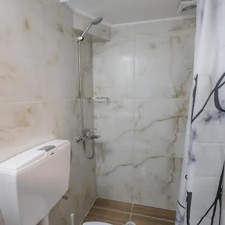 Casa Lefteritsa Apartman *